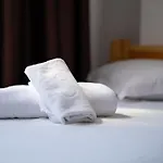 Готель Occidental Wise Transit 3*