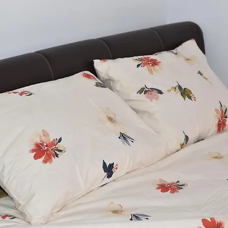 Occidental Wise Transit Boekarest