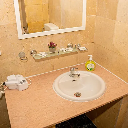 Occidental Wise Transit Bukareszt