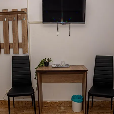 Occidental Wise Transit Готель