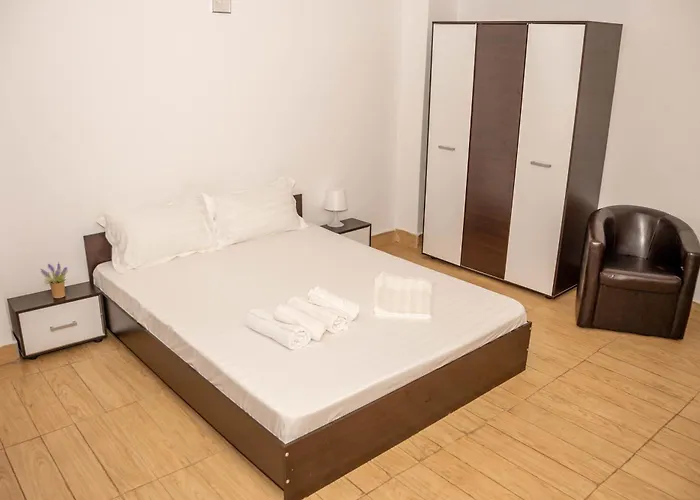 Occidental Wise Transit Бухарест